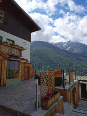 Отель Hotel Riva Sport & Wellness  Vione